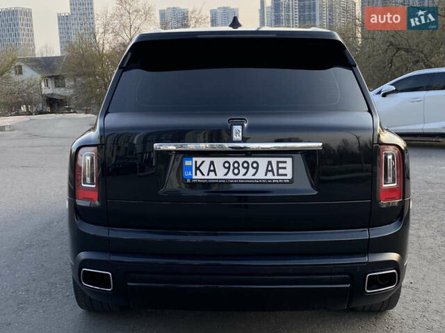 Черный Ролс Ройс Cullinan, объемом двигателя 6.75 л и пробегом 84 тыс. км за 337000 $, фото 4 на Automoto.ua