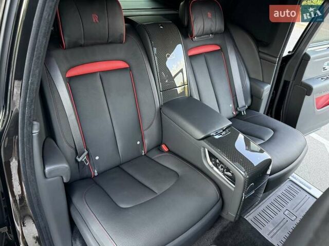 Черный Ролс Ройс Cullinan, объемом двигателя 6.75 л и пробегом 47 тыс. км за 419900 $, фото 69 на Automoto.ua