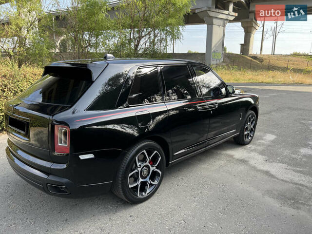 Черный Ролс Ройс Cullinan, объемом двигателя 6.75 л и пробегом 46 тыс. км за 450000 $, фото 4 на Automoto.ua