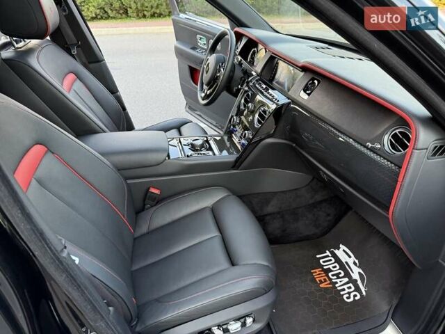 Черный Ролс Ройс Cullinan, объемом двигателя 6.75 л и пробегом 47 тыс. км за 419900 $, фото 49 на Automoto.ua
