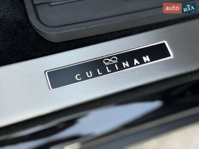 Черный Ролс Ройс Cullinan, объемом двигателя 6.75 л и пробегом 47 тыс. км за 419900 $, фото 46 на Automoto.ua