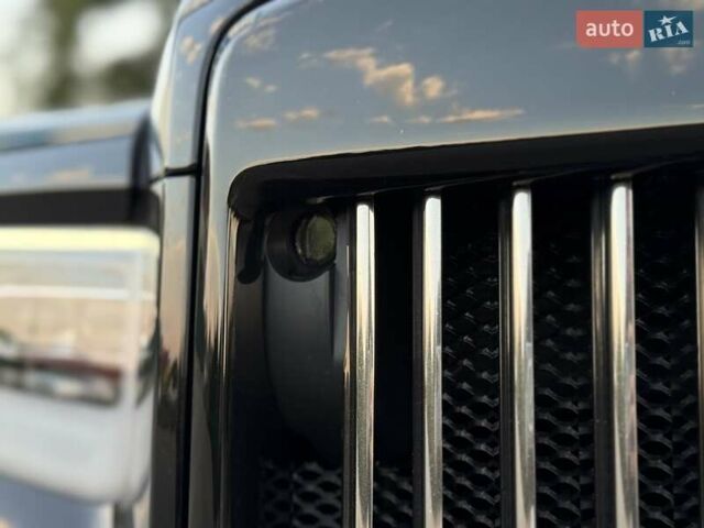Черный Ролс Ройс Cullinan, объемом двигателя 6.75 л и пробегом 47 тыс. км за 419900 $, фото 39 на Automoto.ua