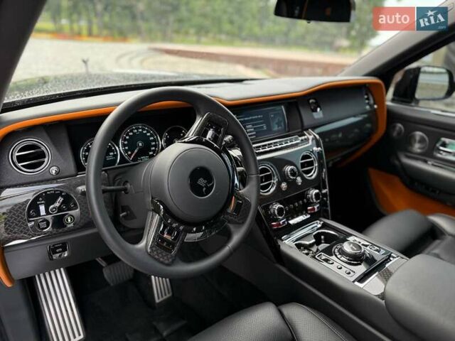 Черный Ролс Ройс Cullinan, объемом двигателя 6.7 л и пробегом 11 тыс. км за 497000 $, фото 30 на Automoto.ua