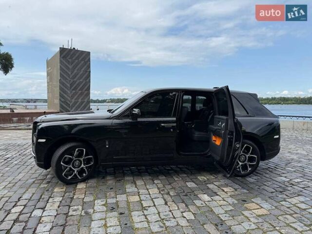 Черный Ролс Ройс Cullinan, объемом двигателя 6.7 л и пробегом 11 тыс. км за 497000 $, фото 22 на Automoto.ua
