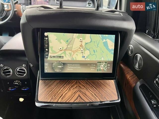 Чорний Ролс Ройс Cullinan, об'ємом двигуна 6.75 л та пробігом 18 тис. км за 399999 $, фото 42 на Automoto.ua