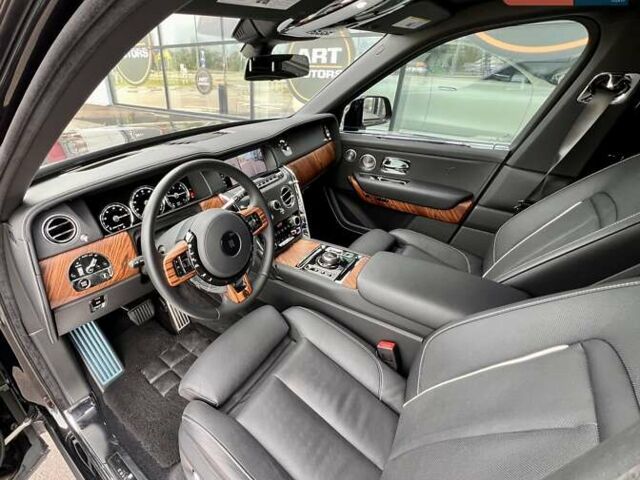 Чорний Ролс Ройс Cullinan, об'ємом двигуна 6.75 л та пробігом 18 тис. км за 399999 $, фото 27 на Automoto.ua