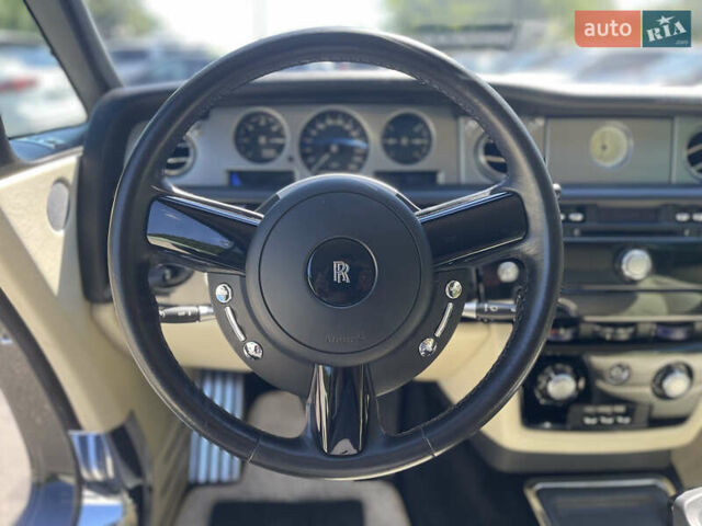 Черный Ролс Ройс Phantom Drophead Coupe, объемом двигателя 6.75 л и пробегом 124 тыс. км за 220000 $, фото 17 на Automoto.ua