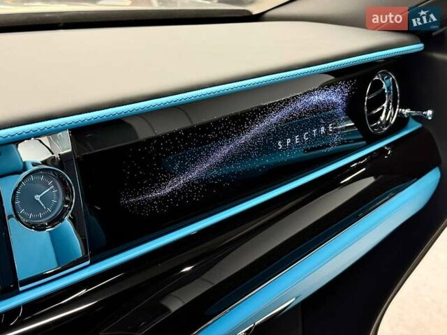 Ролс Ройс Spectre 2025 в Киеве на Automoto.ua Черный Ролс Ройс Spectre, объемом двигателя 0 л и пробегом 1 тыс. км за 599990 $, фото 32 на Automoto.ua