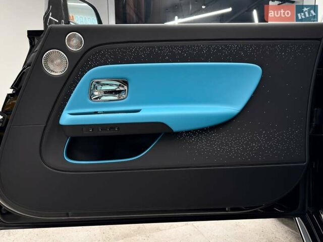 Ролс Ройс Spectre 2025 в Киеве на Automoto.ua Черный Ролс Ройс Spectre, объемом двигателя 0 л и пробегом 1 тыс. км за 599990 $, фото 35 на Automoto.ua