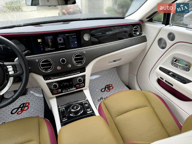 Зеленый Ролс Ройс Spectre, объемом двигателя 0 л и пробегом 16 тыс. км за 540000 $, фото 44 на Automoto.ua