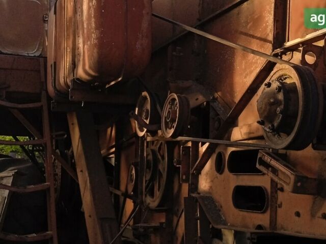 Ростсельмаш Нива СК-5М-1 1988 у Новоукраинке на Automoto.ua Ростсельмаш Нива СК-5М-1, об'ємом двигуна 0 л та пробігом 0 тис. км за 2000 $, фото 4 на Automoto.ua