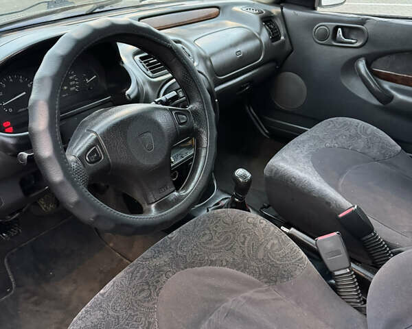 Синий Ровер 200, объемом двигателя 1.4 л и пробегом 200 тыс. км за 1500 $, фото 6 на Automoto.ua