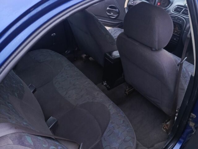 Синий Ровер 200, объемом двигателя 0 л и пробегом 277 тыс. км за 781 $, фото 6 на Automoto.ua