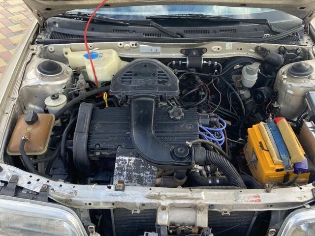 Серый Ровер 214, объемом двигателя 1.4 л и пробегом 300 тыс. км за 1632 $, фото 4 на Automoto.ua