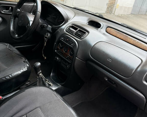 Синій Ровер 216, об'ємом двигуна 1.4 л та пробігом 250 тис. км за 1500 $, фото 5 на Automoto.ua