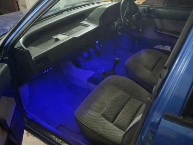 Синий Ровер 216, объемом двигателя 1.4 л и пробегом 121 тыс. км за 905 $, фото 4 на Automoto.ua