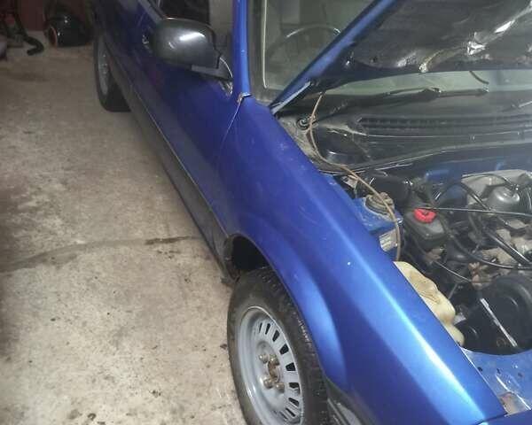 Синій Ровер 216, об'ємом двигуна 1.4 л та пробігом 300 тис. км за 950 $, фото 3 на Automoto.ua