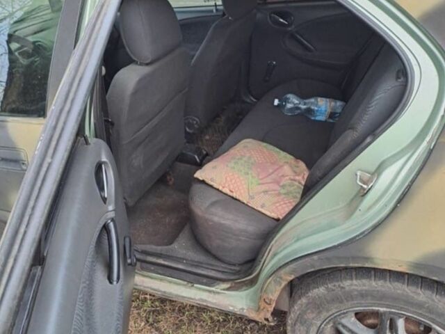 Зеленый Ровер 25, объемом двигателя 1.6 л и пробегом 258 тыс. км за 500 $, фото 3 на Automoto.ua