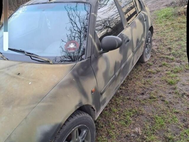 Зеленый Ровер 25, объемом двигателя 1.6 л и пробегом 258 тыс. км за 500 $, фото 2 на Automoto.ua