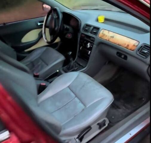 Красный Ровер 620, объемом двигателя 2 л и пробегом 300 тыс. км за 800 $, фото 1 на Automoto.ua