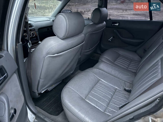 Серый Ровер 620, объемом двигателя 2 л и пробегом 300 тыс. км за 1200 $, фото 9 на Automoto.ua