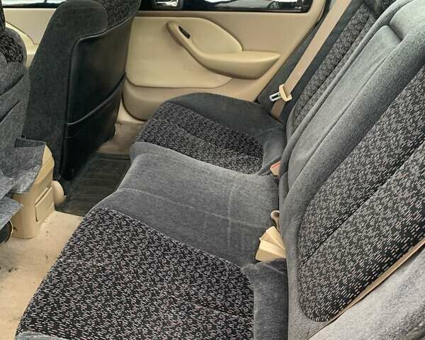 Зеленый Ровер 620, объемом двигателя 2 л и пробегом 999 тыс. км за 700 $, фото 2 на Automoto.ua