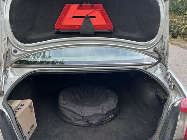 Серый Ровер 75, объемом двигателя 1.8 л и пробегом 258 тыс. км за 2500 $, фото 7 на Automoto.ua