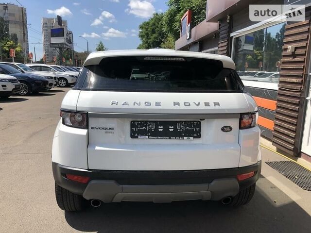 Білий Ровер Range Rover, об'ємом двигуна 2 л та пробігом 65 тис. км за 25900 $, фото 6 на Automoto.ua