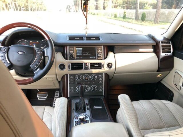 Чорний Ровер Range Rover, об'ємом двигуна 5 л та пробігом 140 тис. км за 27000 $, фото 8 на Automoto.ua