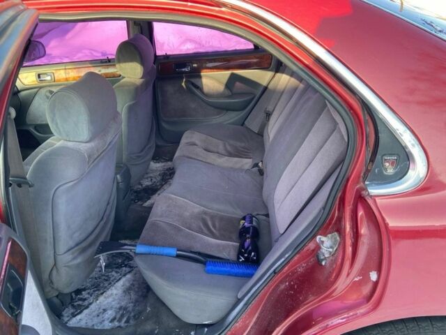 Красный Ровер Рендж Ровер, объемом двигателя 2 л и пробегом 470 тыс. км за 950 $, фото 3 на Automoto.ua