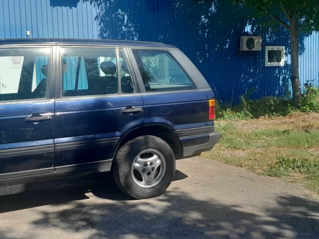 Синий Ровер Рендж Ровер, объемом двигателя 2.5 л и пробегом 224 тыс. км за 3077 $, фото 3 на Automoto.ua