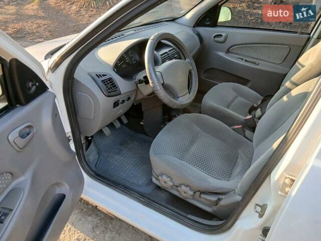 Белый САЙПА Тиба, объемом двигателя 1.5 л и пробегом 83 тыс. км за 2800 $, фото 11 на Automoto.ua
