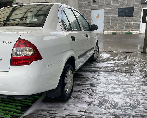 Белый САЙПА Тиба, объемом двигателя 1.5 л и пробегом 75 тыс. км за 2037 $, фото 1 на Automoto.ua