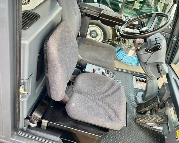 ШМІДТ Свінго, об'ємом двигуна 0 л та пробігом 25 тис. км за 33950 $, фото 6 на Automoto.ua