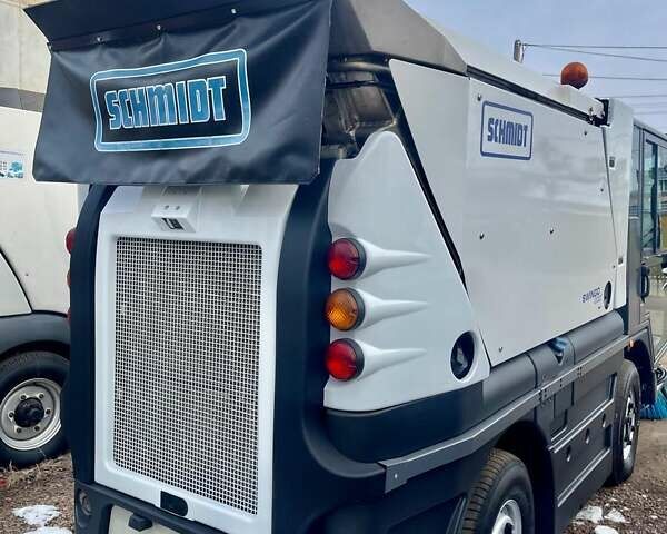 ШМІДТ Свінго, об'ємом двигуна 0 л та пробігом 25 тис. км за 33950 $, фото 5 на Automoto.ua