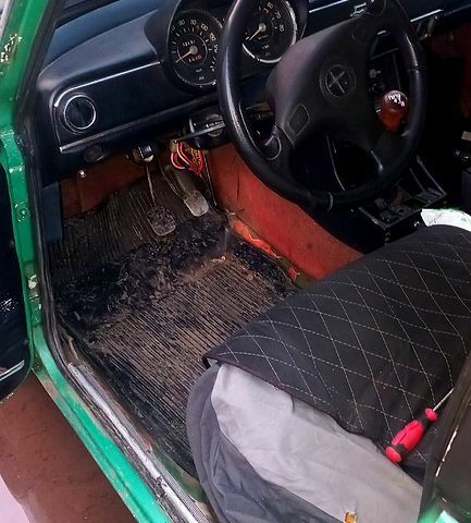 Зелений Сеат 124, об'ємом двигуна 1.3 л та пробігом 0 тис. км за 750 $, фото 5 на Automoto.ua