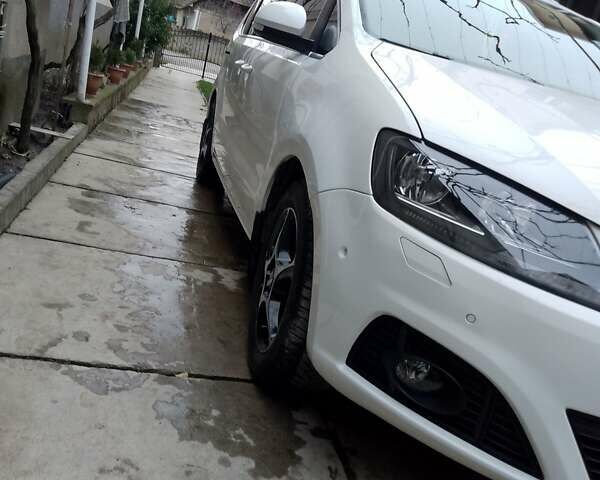 Белый Сеат Альхамбра, объемом двигателя 1.97 л и пробегом 176 тыс. км за 14700 $, фото 3 на Automoto.ua