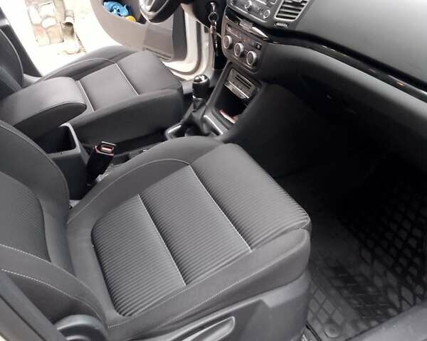 Белый Сеат Альхамбра, объемом двигателя 1.97 л и пробегом 176 тыс. км за 14700 $, фото 20 на Automoto.ua