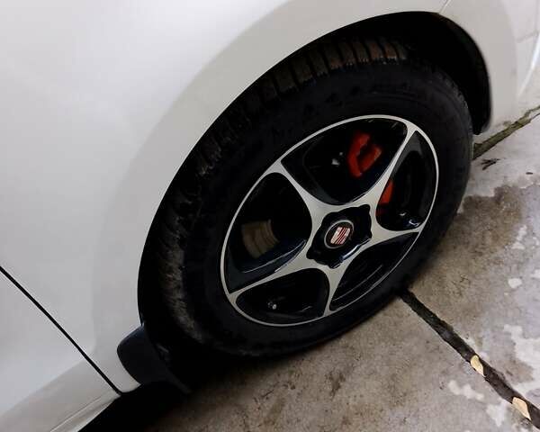 Белый Сеат Альхамбра, объемом двигателя 1.97 л и пробегом 176 тыс. км за 14700 $, фото 8 на Automoto.ua