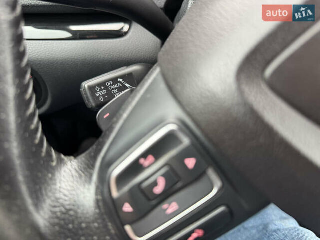 Белый Сеат Альхамбра, объемом двигателя 2 л и пробегом 250 тыс. км за 16350 $, фото 65 на Automoto.ua