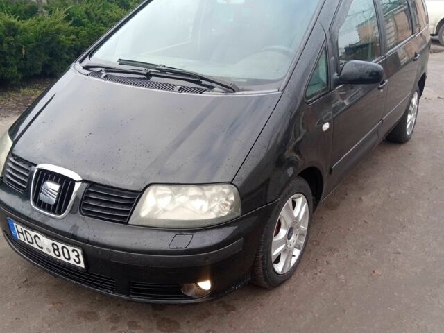 Черный Сеат Альхамбра, объемом двигателя 1.9 л и пробегом 370 тыс. км за 2839 $, фото 6 на Automoto.ua