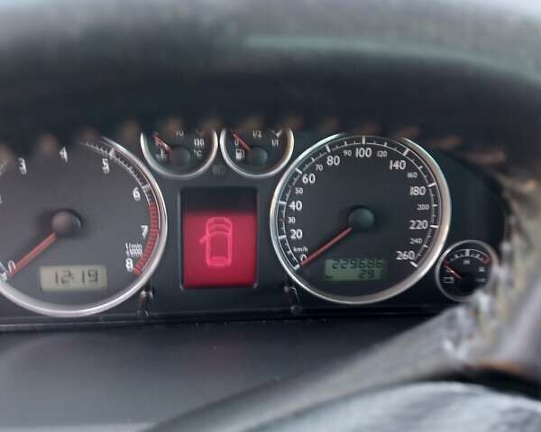 Черный Сеат Альхамбра, объемом двигателя 2.8 л и пробегом 229 тыс. км за 4300 $, фото 24 на Automoto.ua