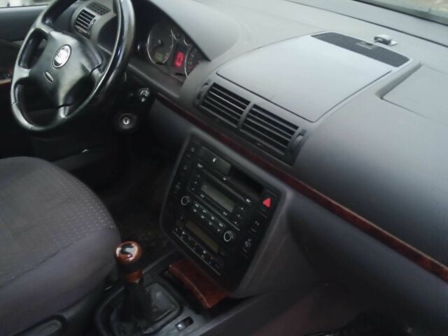 Черный Сеат Альхамбра, объемом двигателя 1.9 л и пробегом 370 тыс. км за 2839 $, фото 5 на Automoto.ua