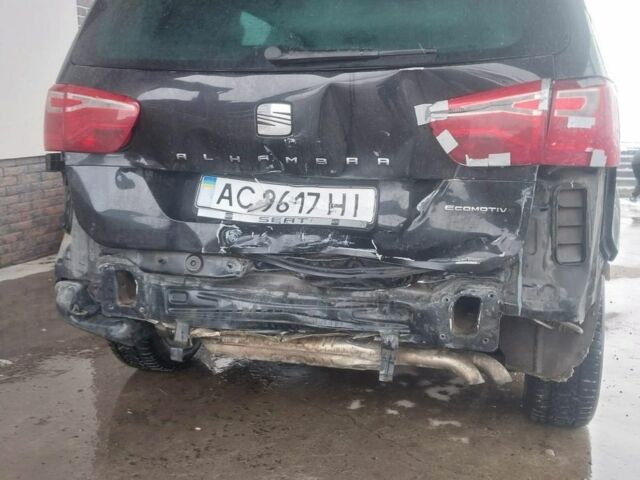 Черный Сеат Альхамбра, объемом двигателя 2 л и пробегом 302 тыс. км за 8500 $, фото 2 на Automoto.ua