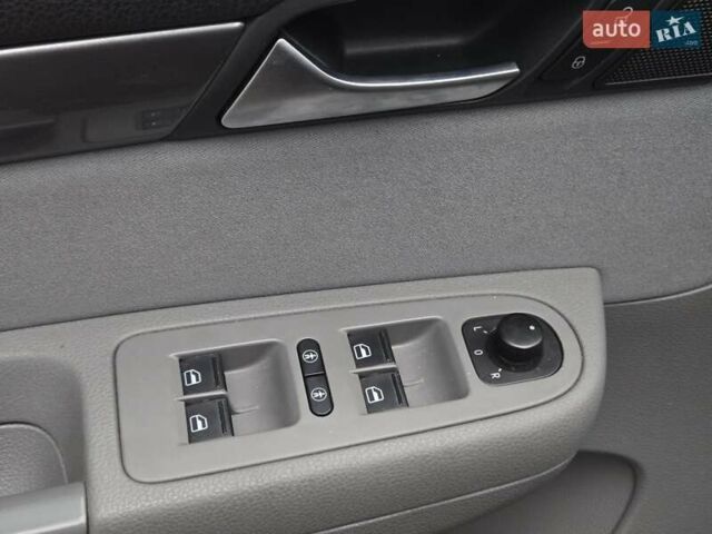 Чорний Сеат Альхамбра, об'ємом двигуна 2 л та пробігом 255 тис. км за 11900 $, фото 16 на Automoto.ua