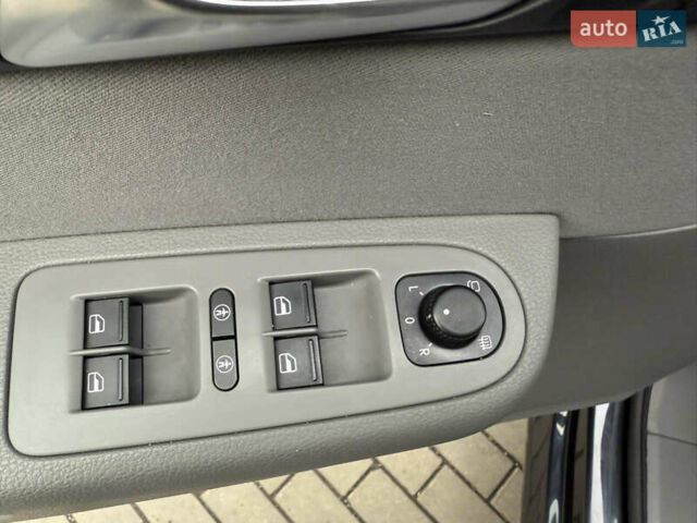 Чорний Сеат Альхамбра, об'ємом двигуна 2 л та пробігом 193 тис. км за 13399 $, фото 13 на Automoto.ua