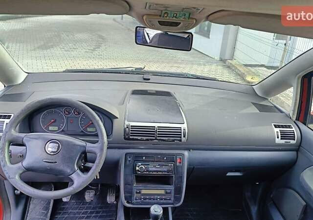 Красный Сеат Альхамбра, объемом двигателя 1.9 л и пробегом 357 тыс. км за 3599 $, фото 12 на Automoto.ua