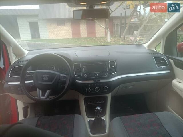 Красный Сеат Альхамбра, объемом двигателя 1.97 л и пробегом 220 тыс. км за 13500 $, фото 10 на Automoto.ua