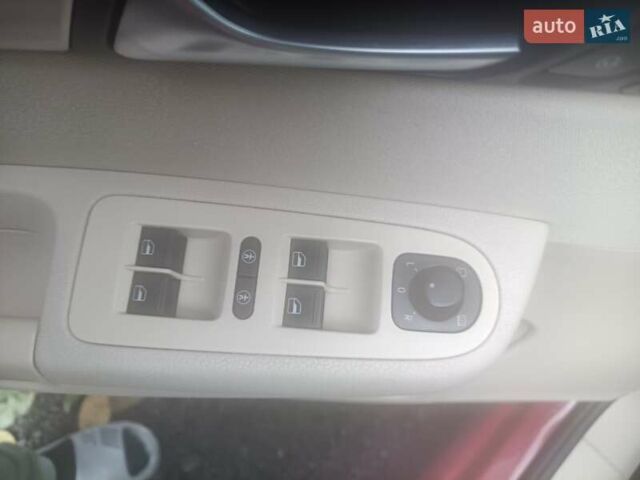 Красный Сеат Альхамбра, объемом двигателя 1.97 л и пробегом 220 тыс. км за 13500 $, фото 11 на Automoto.ua