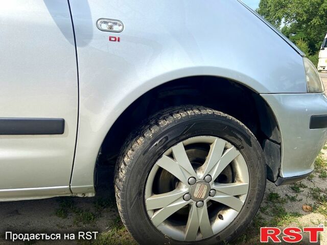 Сеат Альхамбра, объемом двигателя 2 л и пробегом 341 тыс. км за 7900 $, фото 11 на Automoto.ua